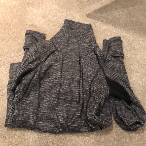 Lululemon pullover - Picture 2 of 3